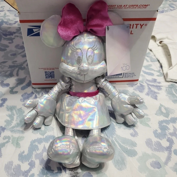 NWT Disney 100 Anniversary Mickey & Minnie Mouse Irridescent Plush Collection - Picture 5 of 6